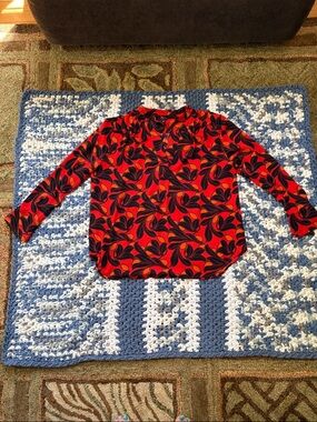 Ann Taylor Red and Black Patterned Long-Sleeve Blouse